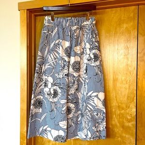 Zara Palazzo Cropped Pants - Medium